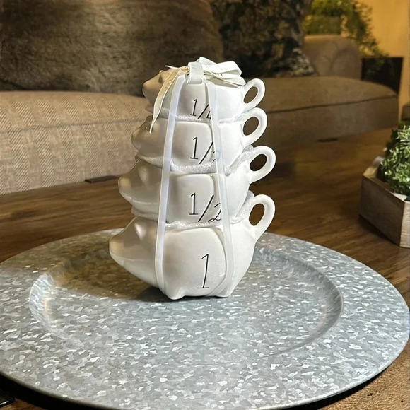 NWT Rae Dunn Kitchen White Farmhouse Pig Measuring Cup Set 4pc - Picture 1 of 5